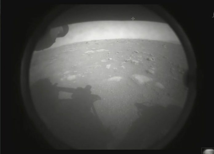 NASA"毅力号"成功着陆火星