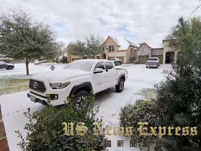暴风雪重击德州 数百万户无电可用