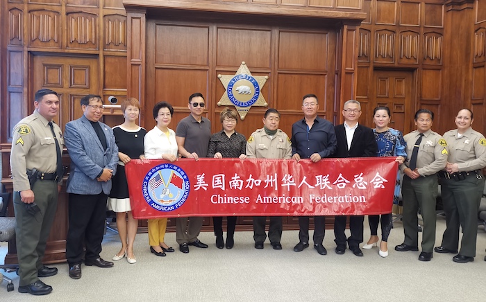 美国亚裔传统月 美南华总与洛杉矶县警察局举行座谈交流