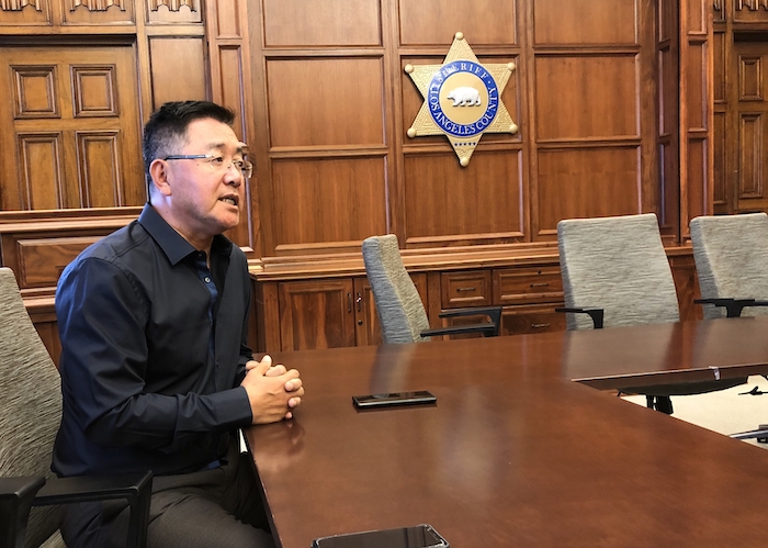 美国亚裔传统月 美南华总与洛杉矶县警察局举行座谈交流