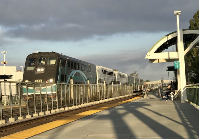 Metro大都会交通局,火车,