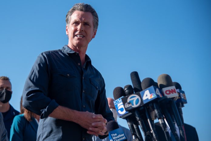 OCoilSpill Gavin Newsom_-12