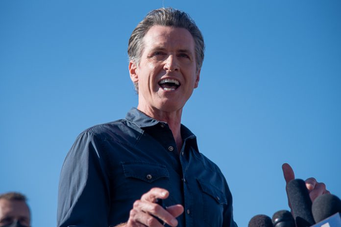 OCoilSpill Gavin Newsom_-16