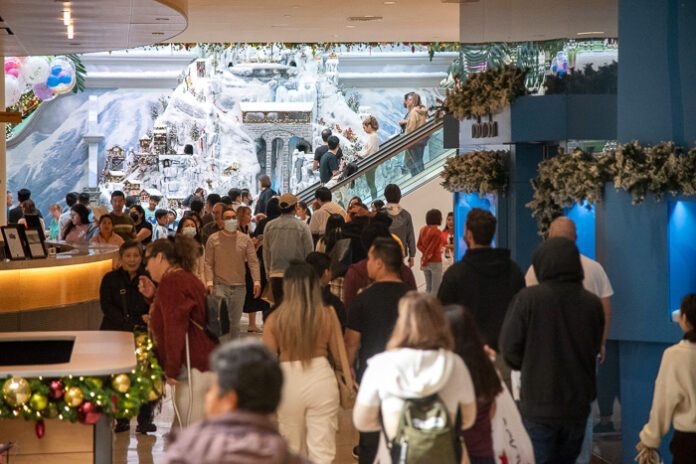 South Coast Plaza Black Friday_-4