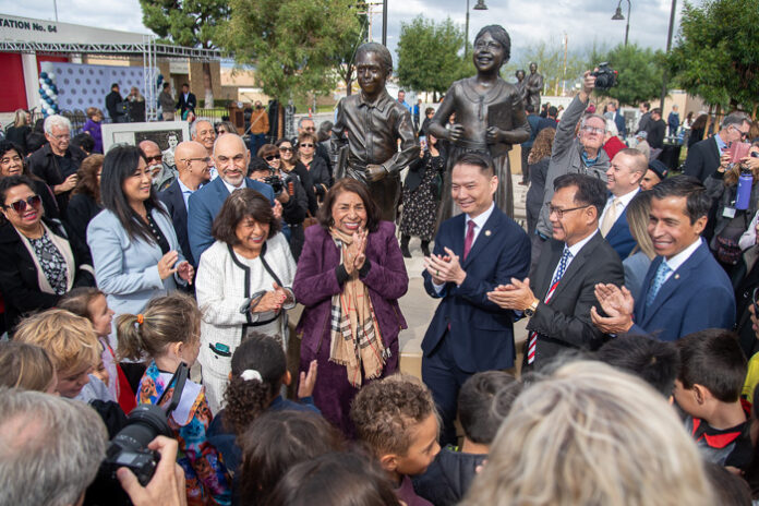 Mendez Tribute Monument Park Westminster-8