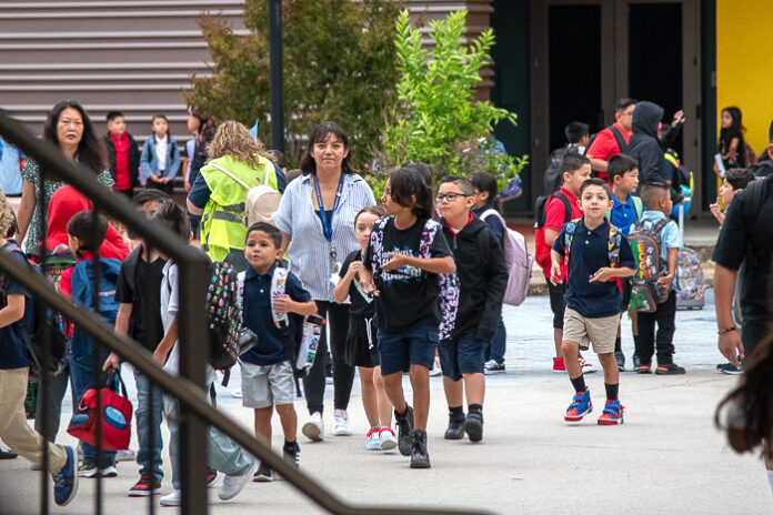 Anaheim Elementary School District Back to School Mandarin Immersion Programs-10