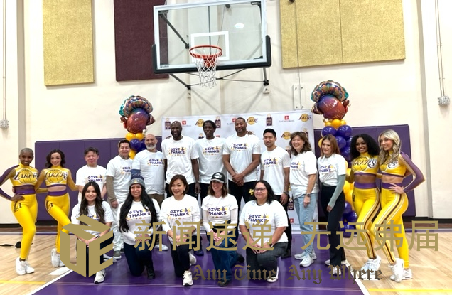 thanksgivng1 East West Bank A Season of Giving