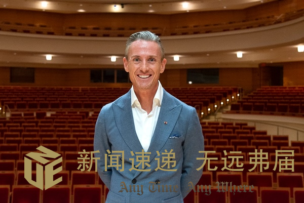 Pacific Symphony Alexander Shelley-2