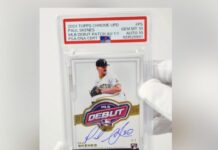 开出稀有棒球卡 11岁少年成百万富翁