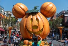 【UNE酷玩】70周年庆+万圣节狂欢:迪士尼乐园秋季大惊喜 Oogie Boogie Bash强势回归