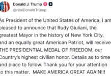 重伤住院两天后 朱利安尼迎来意外荣誉